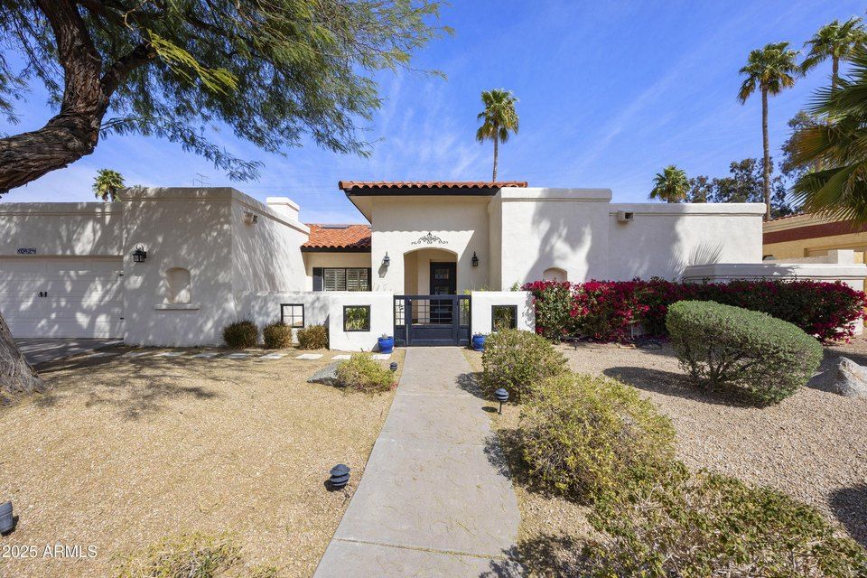 Exterior of 10424 E Cannon Dr, Scottsdale, AZ 85258