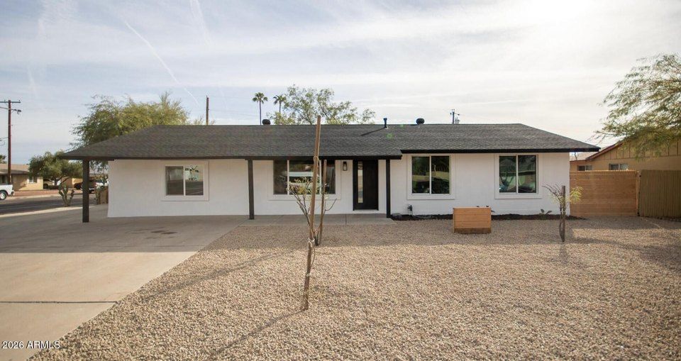 Exterior of 1501 W Grovers Ave, Phoenix, AZ 85023