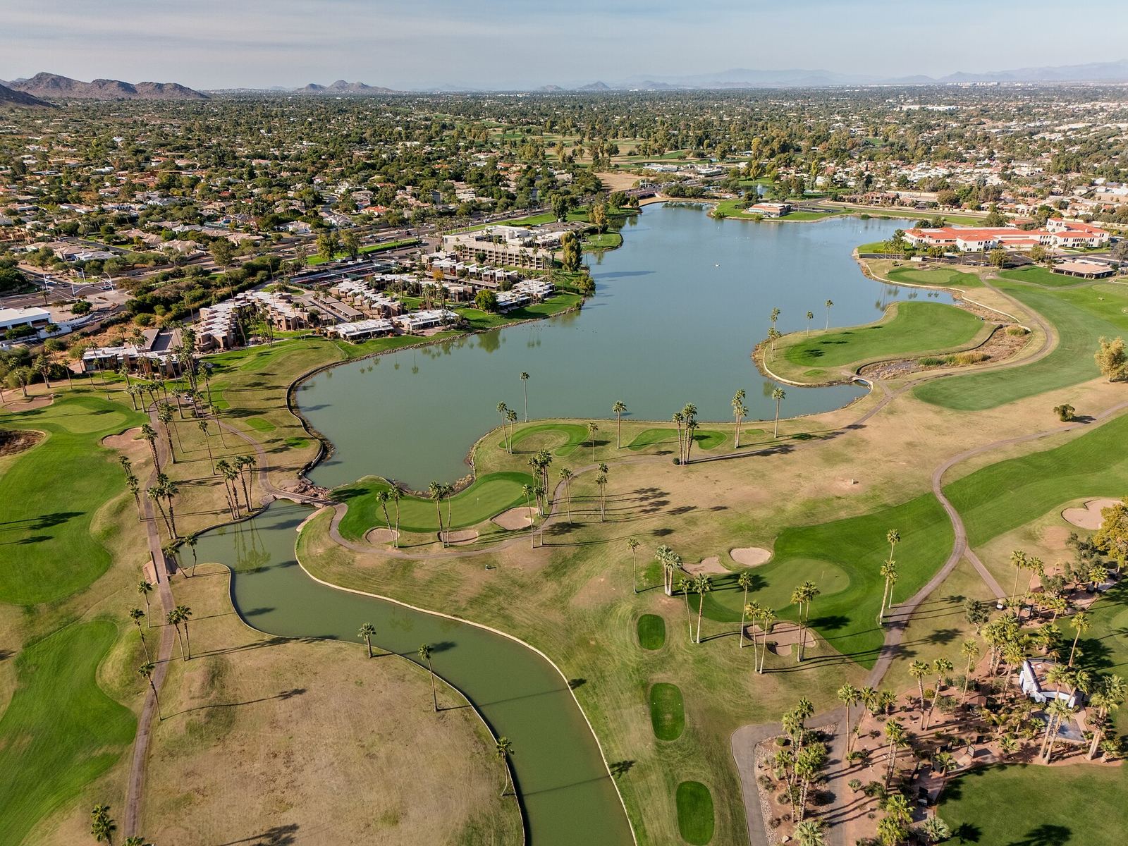 A lakeside golf fairway in the Phoenix area